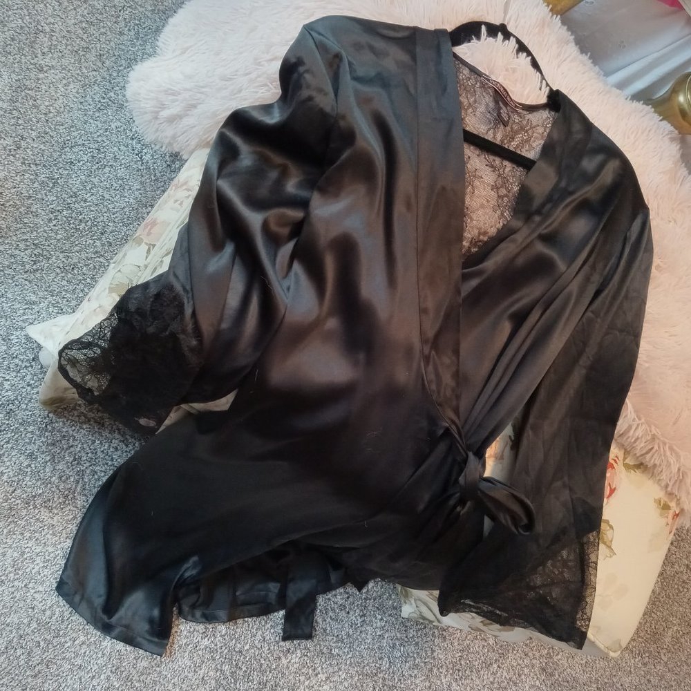 Victoria's Secret Black Lace Wrap Robe, Silky Black with Lace Back SZ M/L